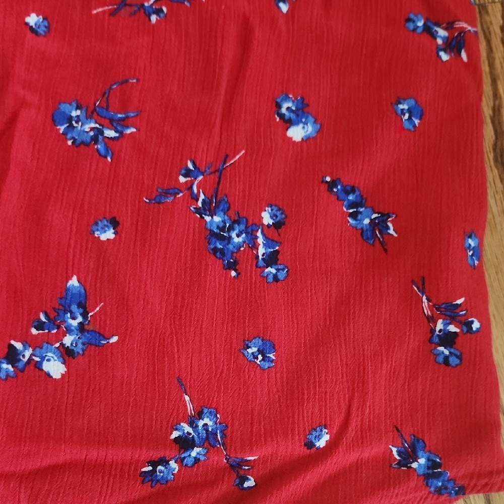 Liz Claiborne Red and Blue Floral Blouse Womens Med - Picture 3 of 6